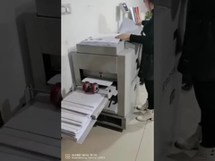 Macchina obbligatoria piegante di carta del creatore del libretto