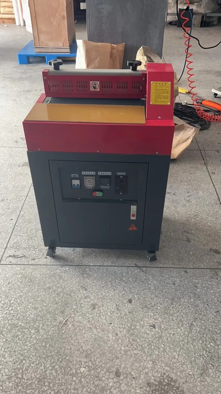 Macchina per colla a fusione a caldo per la fabbricazione di scarpe per incollare carta da parete rivestimento di laminazione laminatore a fusione a caldo